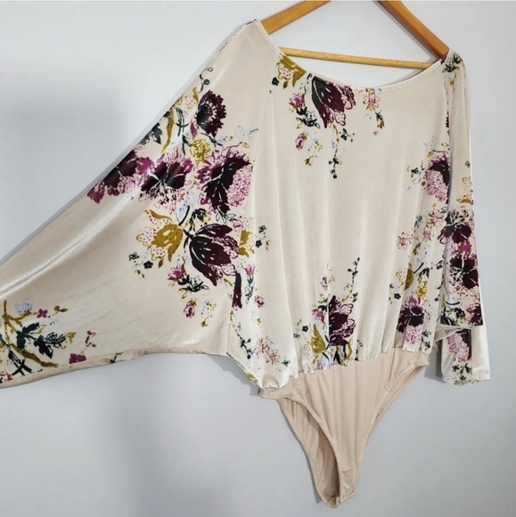 EUC🔹️XS Velvet Slouchy Babe Bodysuit in Neutral Combo - Picture 8 of 10